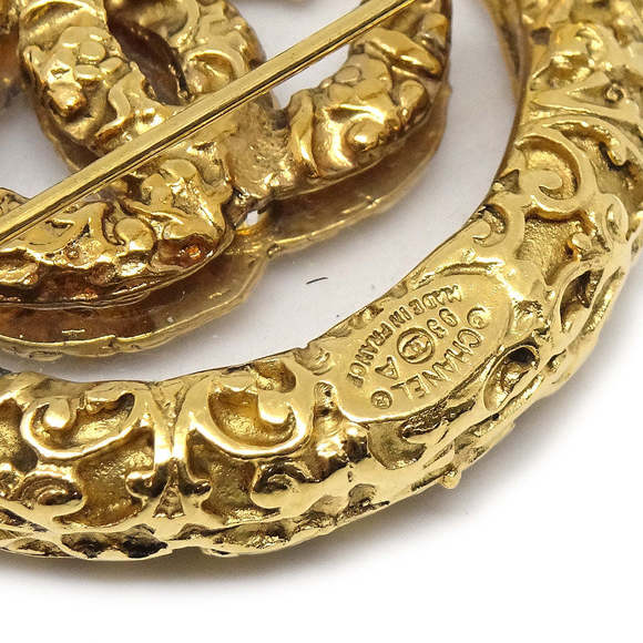 CHANEL Medallion Brooch Pin Gold 93A 99497 - Picture 4 of 4